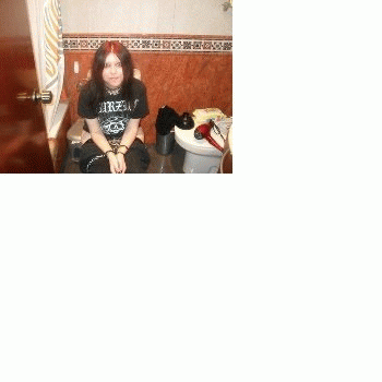 Sloth (USA-2) : A Burzum Shirt Never Looked So Good!